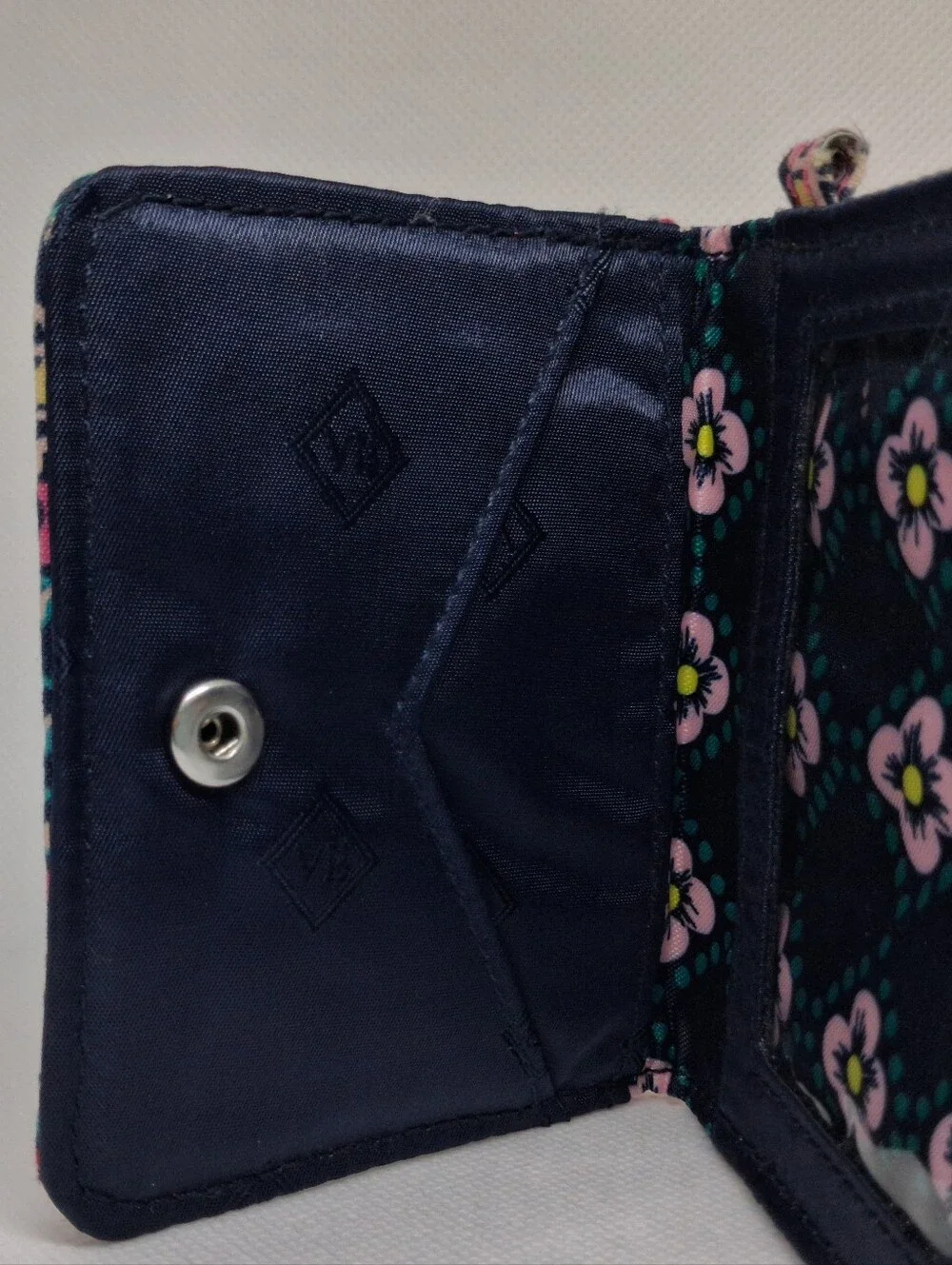 Vera Bradley Quilted Floral Trifold Wallet ID Window Navy Pink Snap Case